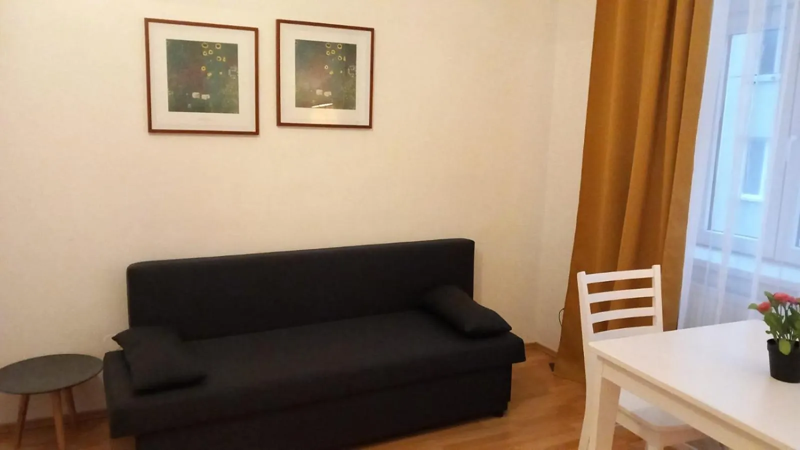 Quiet Comfort: 1 Bedroom Vienna Apartment With Style Austria
