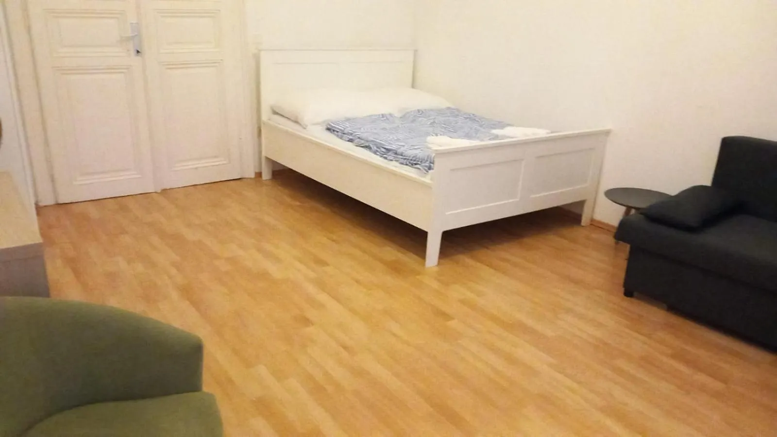 Quiet Comfort: 1 Bedroom Vienna Apartment With Style